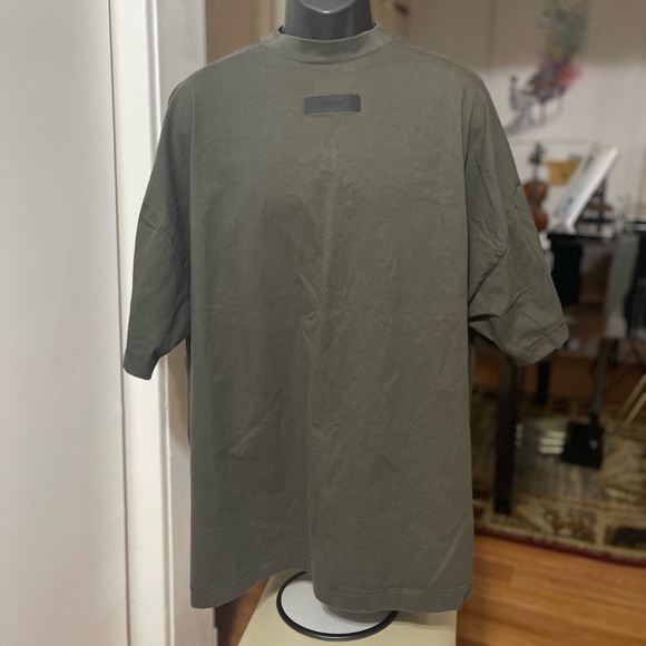 EUC Men’s Size X-large Fear Of God Essentials Crew-neck Cotton Tee In Ink Color - Picture 9 of 16